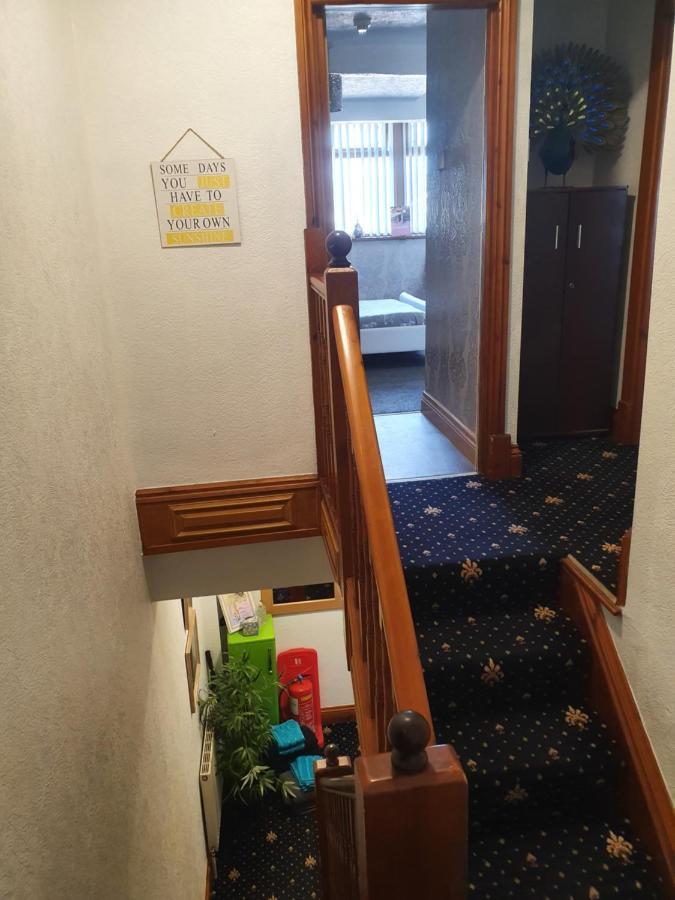 Golden Sands Hotel - St Chad'S Road בלקפול מראה חיצוני תמונה